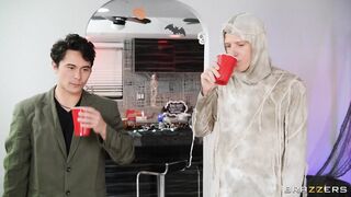 Emma Hix And LaSirena69 Ghost Swap – PornstarsLikeItBig